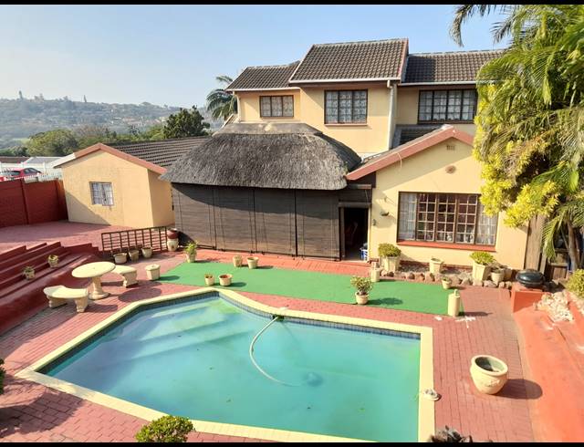 4 BEDROOM HOUSE FOR SALE IN BLUFF